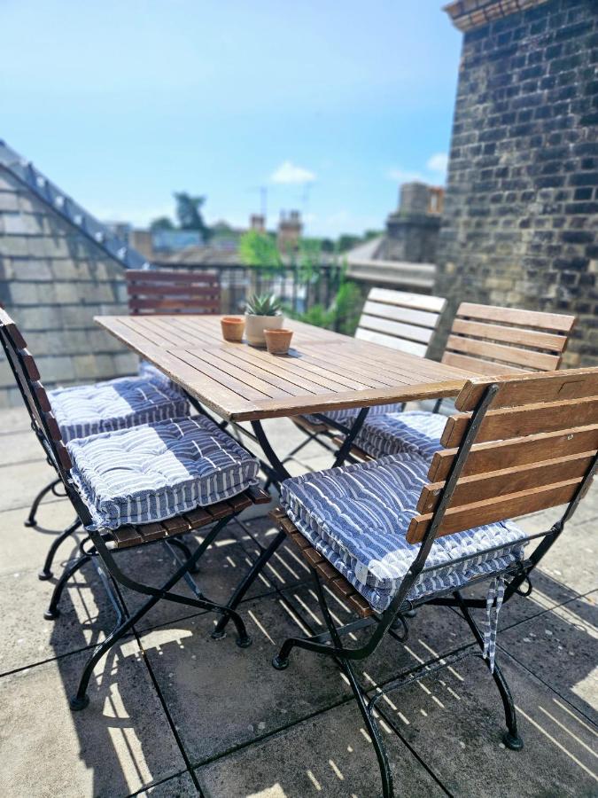 Cityscape Haven: 1 Bedroom Apartment With Terrace And City View Bournemouth Kültér fotó